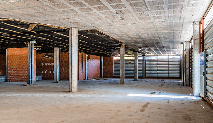 Empty space under restaurant reconstruction