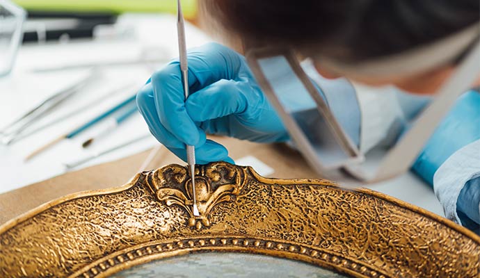 Antique item cleaning service