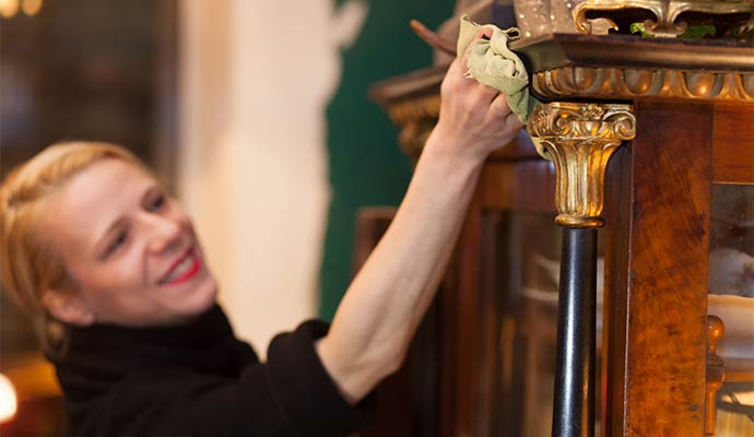 Delicate water damage recovery for antiques