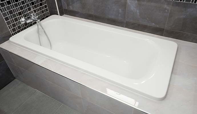 Clean tub in bathroom after cleaning